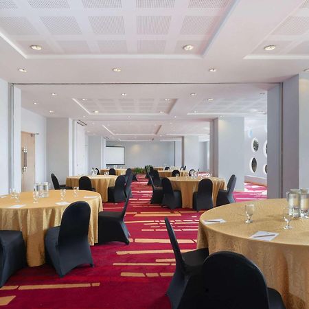 Ibis Styles Malang Hotel Екстериор снимка