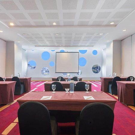 Ibis Styles Malang Hotel Екстериор снимка