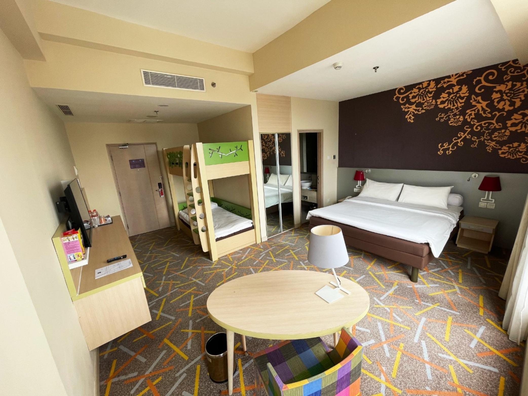 Ibis Styles Malang Hotel Екстериор снимка