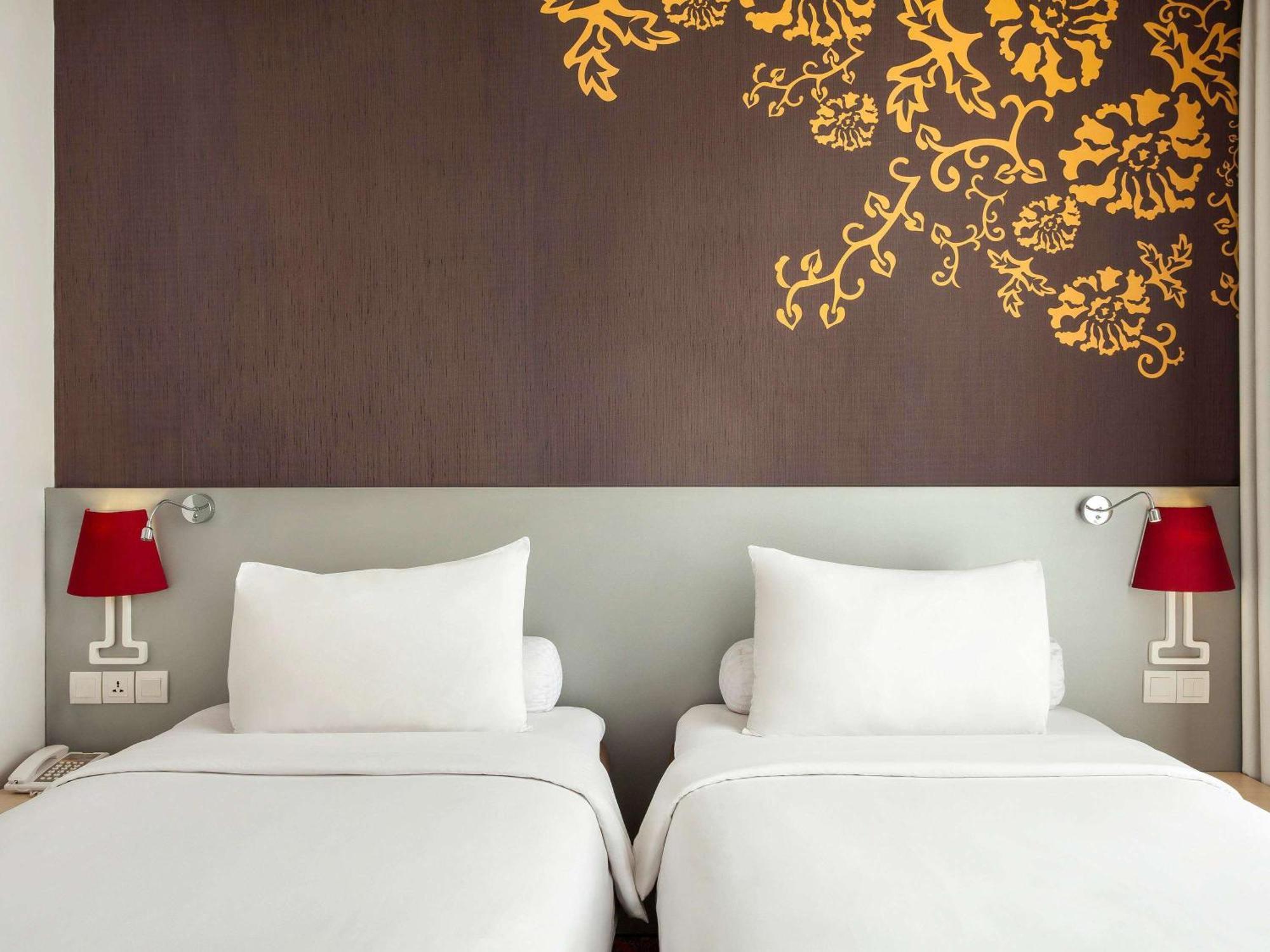 Ibis Styles Malang Hotel Екстериор снимка