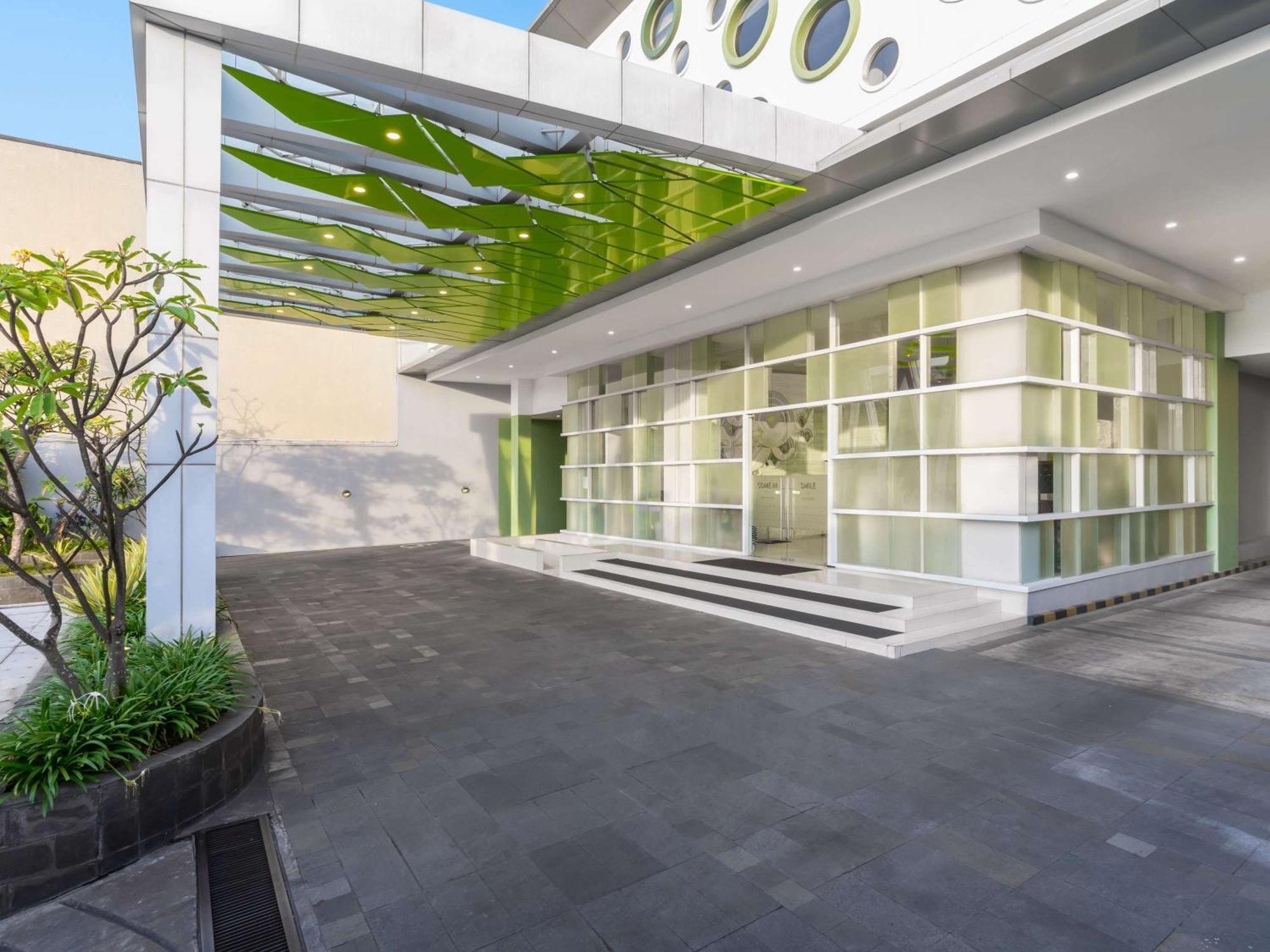 Ibis Styles Malang Hotel Екстериор снимка