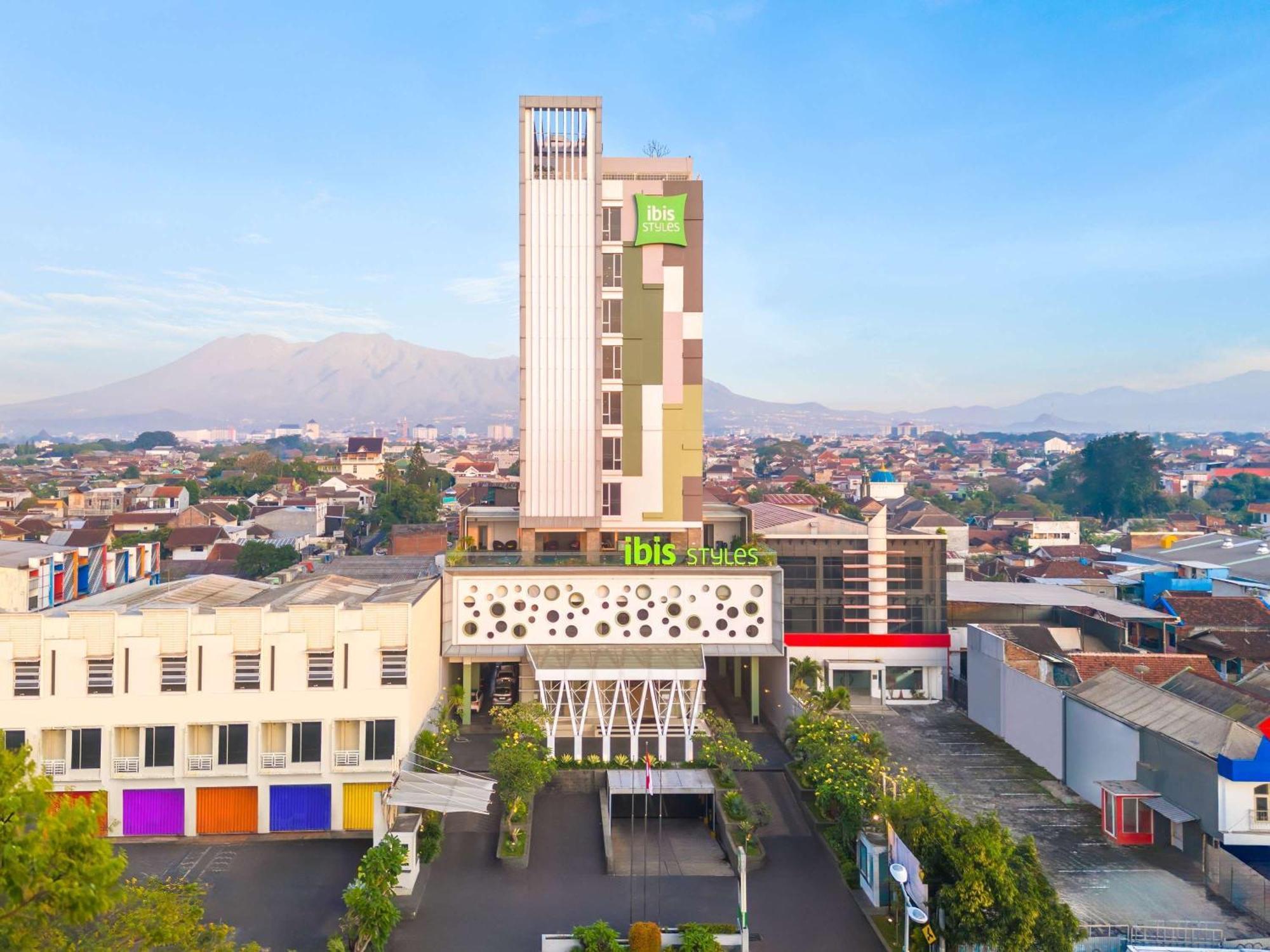 Ibis Styles Malang Hotel Екстериор снимка