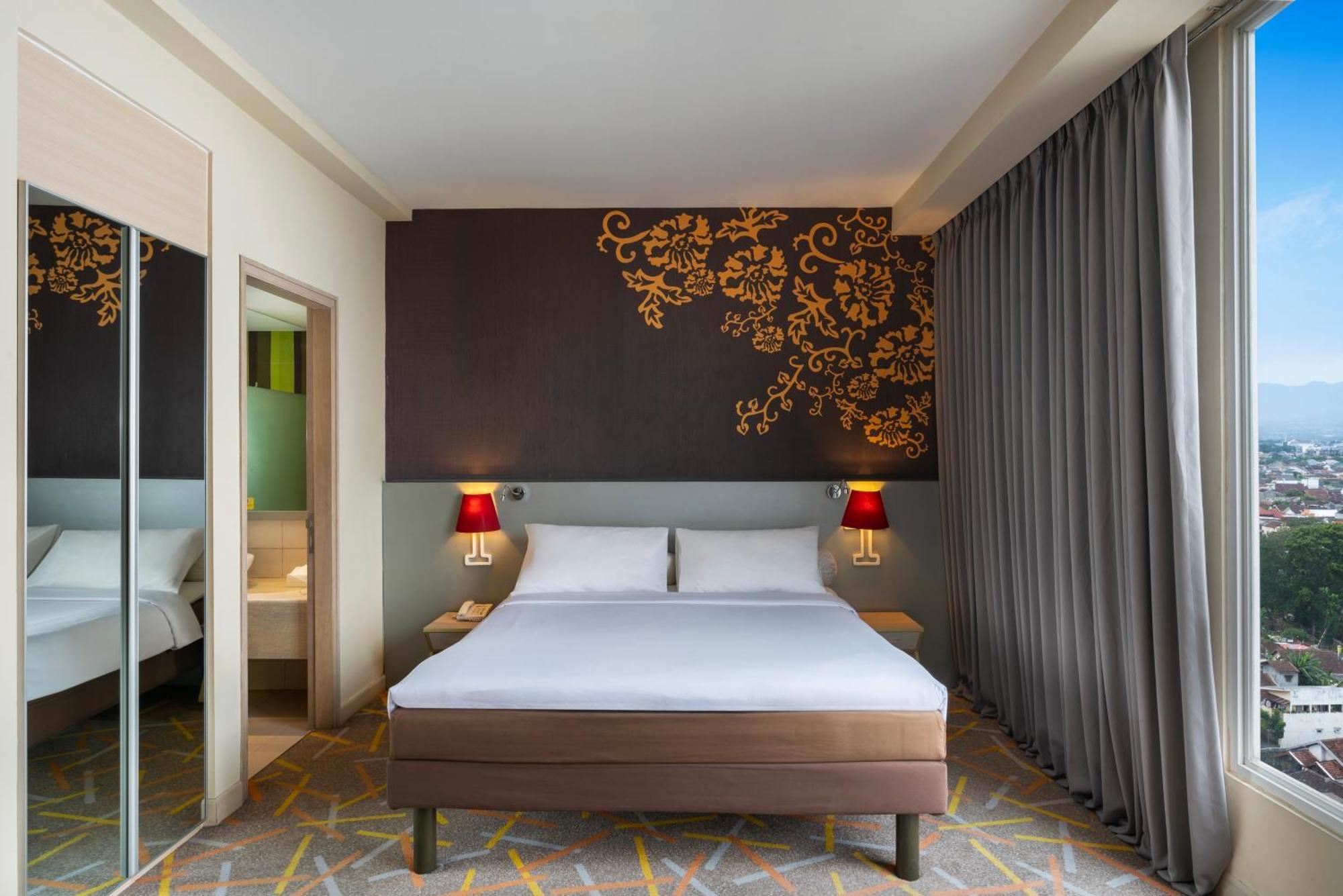 Ibis Styles Malang Hotel Екстериор снимка